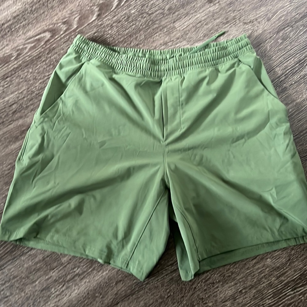 Lululemon pace breaker lined 7” men’s size L